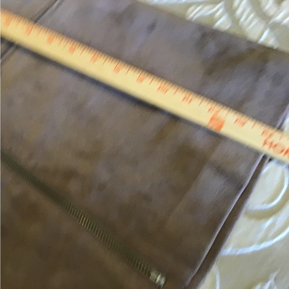 BCBG MAXAZRIA skirt, size small, leather like material, light brown - Picture 9 of 12